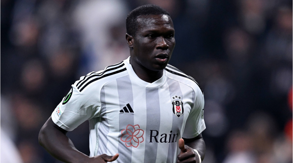 Aboubakar Geri Dönüyor! Kamerunlu Golcü İstanbul Yolunda