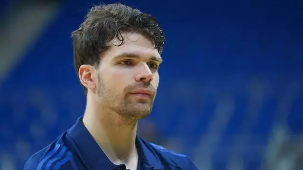 Fenerbahçe Tarık Biberovic 3 yıllık sözleşme imzaladı