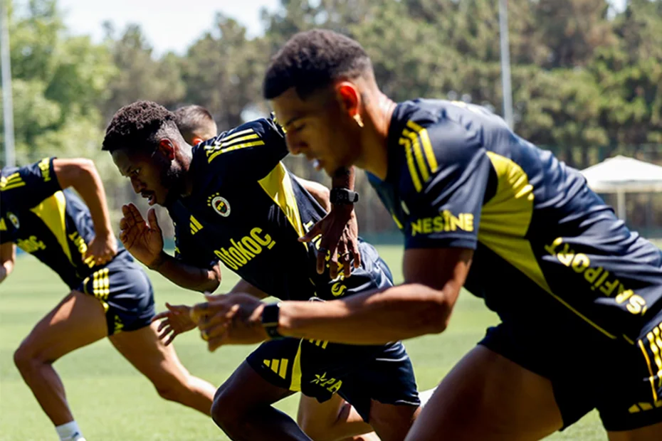 Fenerbahçe’nin Yeni Golcüsü Portekiz Kampında Takıma Katılacak